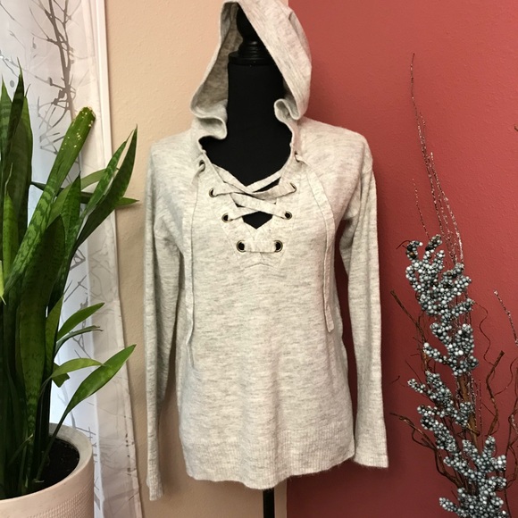 H&M Sweaters - 🌷BOGO🌷 NWT - H&M - Hooded Sweater